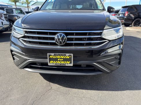 Used 2024 Volkswagen Tiguan S image 41
