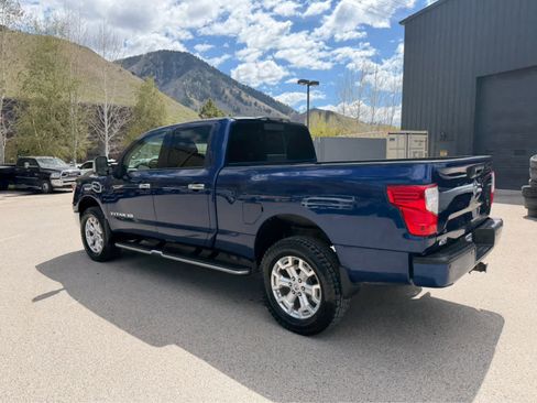 Used 2016 Nissan Titan SL AWD/4WD image 15