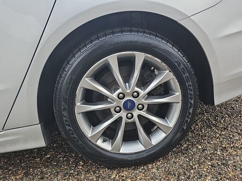 Used 2017 Ford Fusion Energi SE image 34