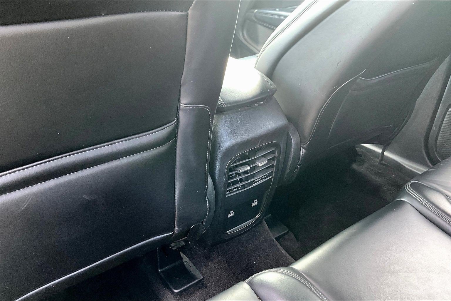 Used 2019 Lincoln MKC Select w/ Select Plus Package AWD/4WD image 9