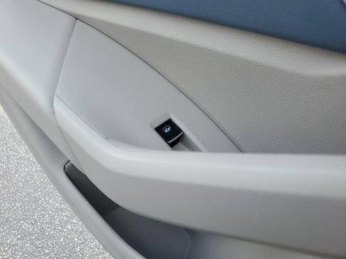 New 2026 Volkswagen Jetta SE FWD image 13