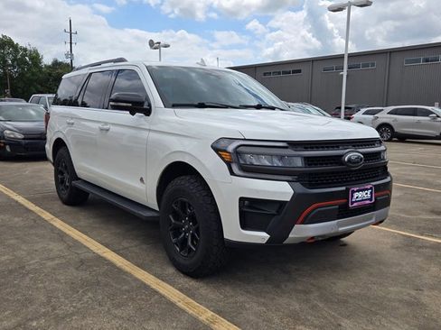 Used 2023 Ford Expedition Timberline image 3