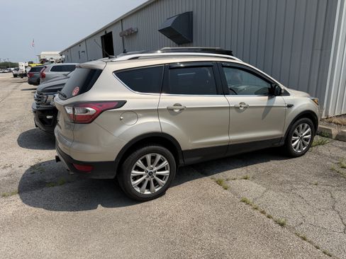 Used 2017 Ford Escape Titanium AWD/4WD image 11