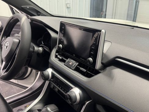 Used 2019 Toyota RAV4 XSE AWD/4WD image 19