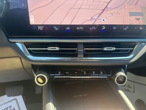 New 2026 Chevrolet Equinox EV LT image 25