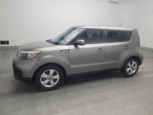 Used 2017 Kia Soul image 2