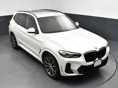 Used 2022 BMW X3 xDrive30i w/ M Sport Package 2 AWD/4WD image 17
