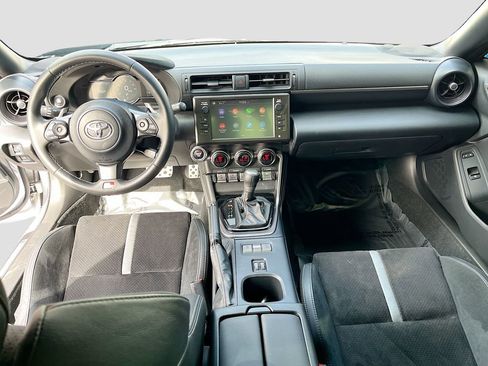 Used 2025 Toyota GR86 Premium w/ ALL Weather Mat Package (TMS) RWD image 21