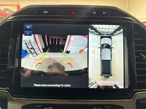 Used 2022 Ford F350 Lariat w/ Black Appearance Package image 28