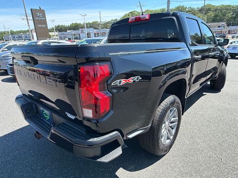 Used 2023 Chevrolet Colorado W/T w/ WT Convenience Package II AWD/4WD image 24