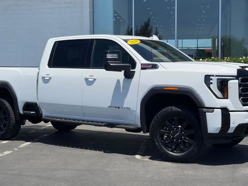 Used 2026 GMC Sierra 2500 AT4 w/ AT4 Premium Plus Package AWD/4WD image 2