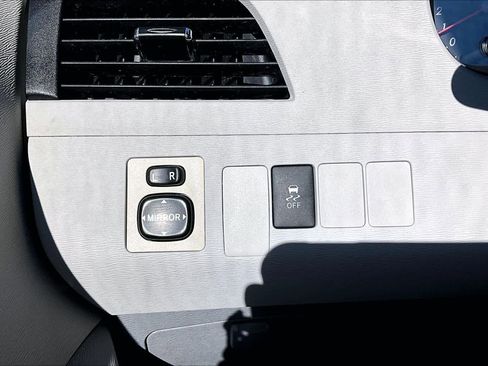 Used 2011 Toyota Sienna LE image 33