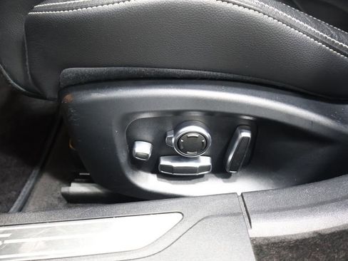 Used 2018 Jaguar XF First Edition image 14