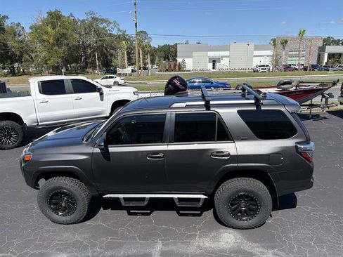 Used 2019 Toyota 4Runner SR5 image 5