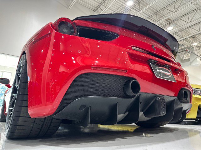 Used 2016 Ferrari 488 GTB RWD image 31
