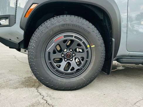 New 2026 Nissan Frontier PRO-4X w/ Pro-4x Convenience Package image 11