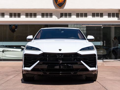 Used 2026 Lamborghini Urus SE AWD/4WD image 17