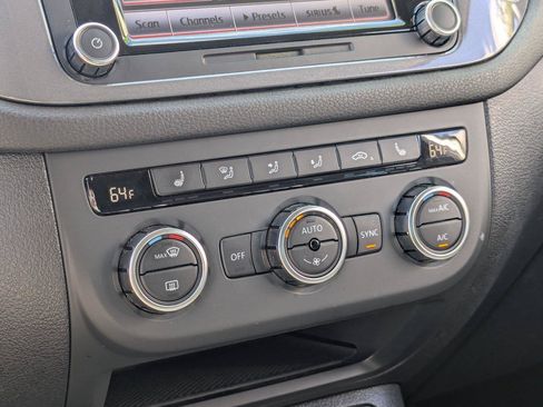 Used 2013 Volkswagen Tiguan S AWD/4WD image 21