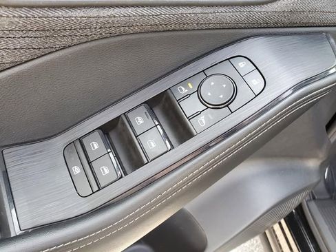 Certified 2023 Nissan Rogue SV FWD image 14