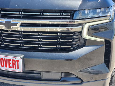 Used 2021 Chevrolet Suburban RST w/ Luxury Package RWD image 8