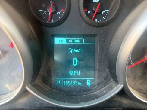 Used 2014 Chevrolet Cruze LS FWD image 9