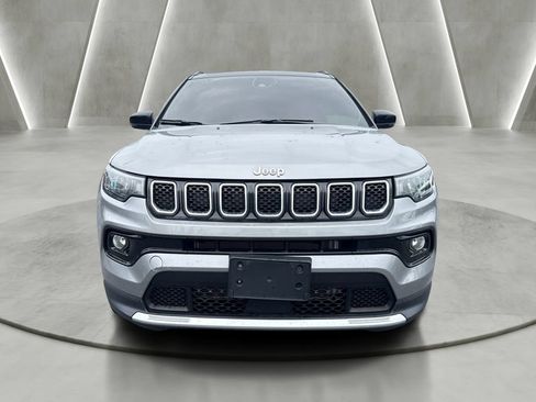 Used 2023 Jeep Compass Limited w/ Sun and Sound Group AWD/4WD image 2