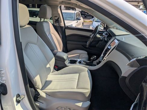 Used 2013 Cadillac SRX Luxury w/ Driver Awareness Package image 18