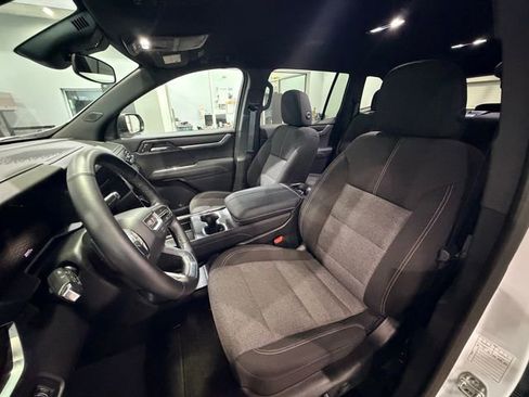 Certified 2025 GMC Acadia Elevation image 25