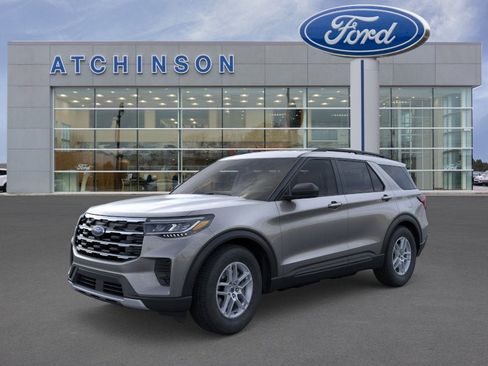 Used 2026 Ford Explorer Active AWD/4WD image 1
