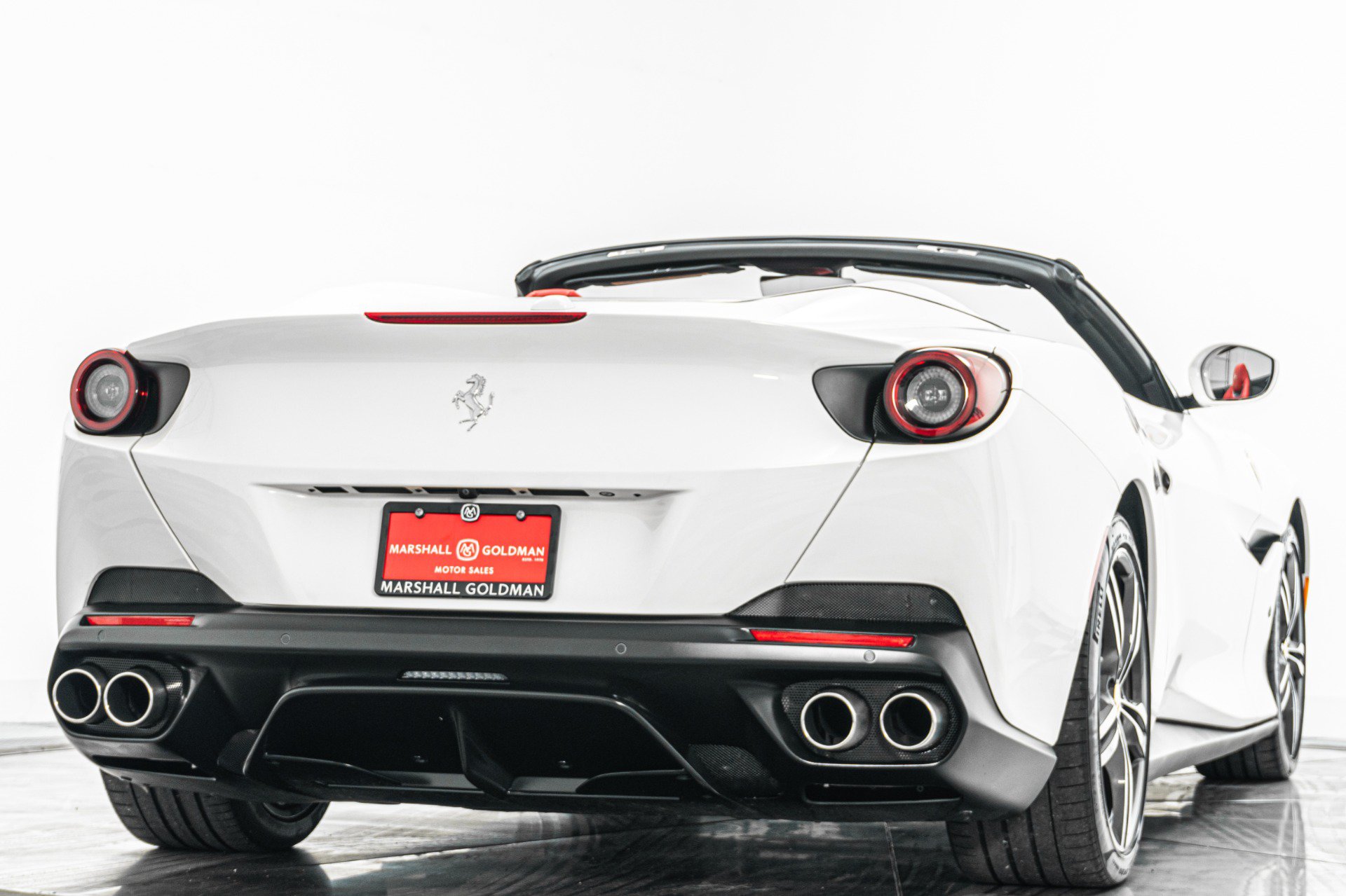Used 2019 Ferrari Portofino RWD image 9