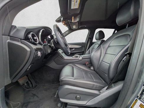 Used 2019 Mercedes-Benz GLC 300 4MATIC image 14