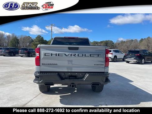 Used 2024 Chevrolet Silverado 1500 Custom Trail Boss w/ LPO, Dark Essentials Package image 4