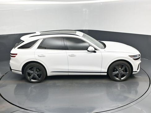 Used 2025 Genesis GV70 3.5T Sport w/ Sport Prestige Package AWD/4WD image 13