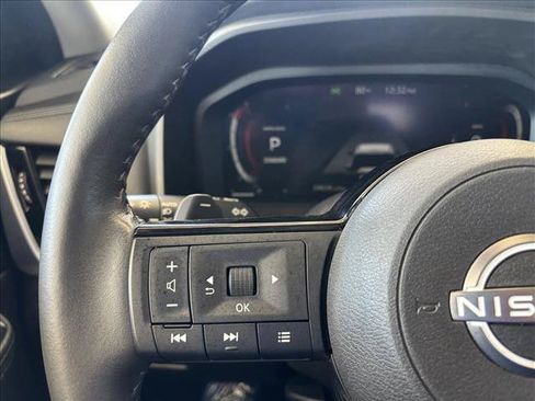 Used 2024 Nissan Rogue SL w/ SL Premium Package FWD image 18