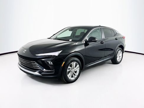 Used 2025 Buick Envista Preferred image 3