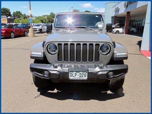 Used 2023 Jeep Wrangler Unlimited Sahara AWD/4WD image 3