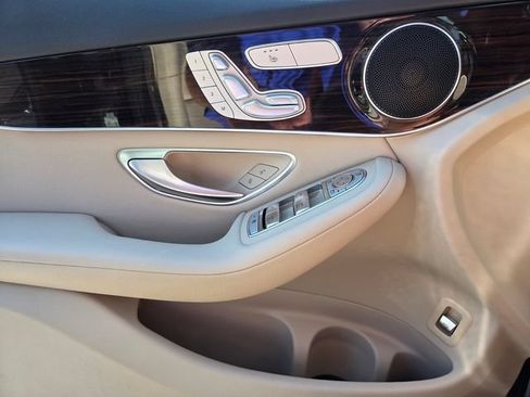 Used 2022 Mercedes-Benz GLC 300 image 28