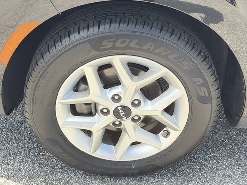 Used 2024 Kia Soul LX w/ Option Group 015 FWD image 29