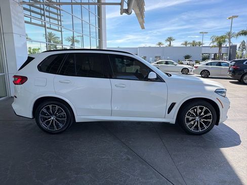 Used 2020 BMW X5 sDrive40i w/ M Sport Package image 3