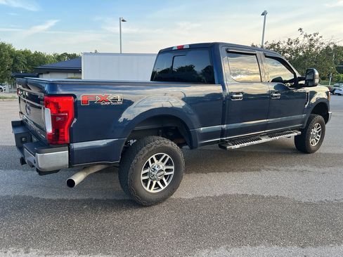 Used 2017 Ford F250 XLT w/ XLT Premium Package AWD/4WD image 7