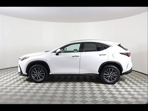 Certified 2025 Lexus NX 250 FWD w/ Towing Package (2000 Lbs) image 3