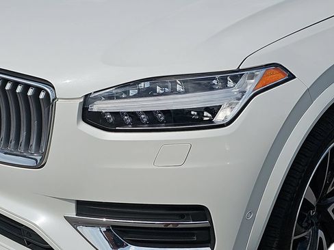 Used 2024 Volvo XC90 B5 Plus w/ Protection Package Premier AWD/4WD image 32