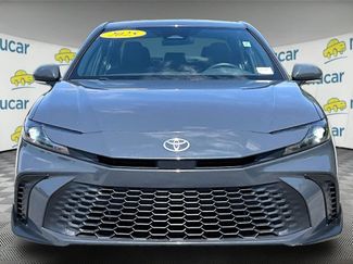 Used 2025 Toyota Camry SE FWD video 2