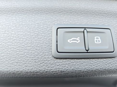 New 2025 Audi Q3 2.0T Premium Plus image 13