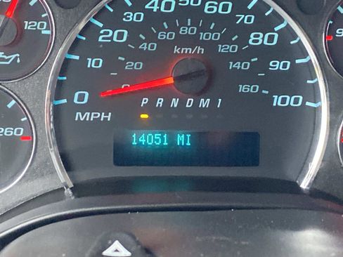 Used 2024 GMC Savana 2500 w/ Driver Convenience Package image 28