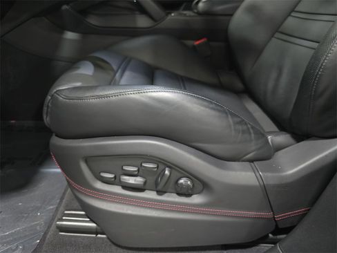 Used 2024 Porsche Cayenne Turbo GT image 27