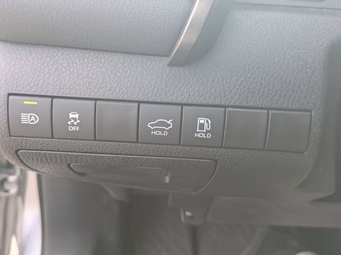 Used 2023 Toyota Camry SE FWD image 11