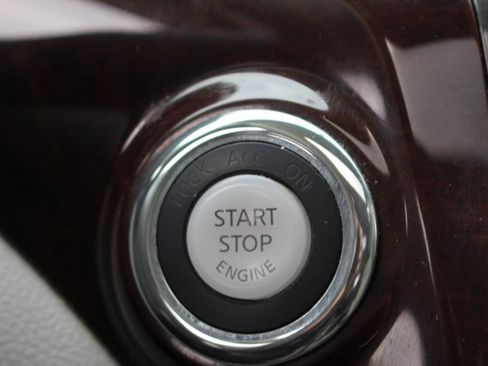 Used 2013 Nissan Quest LE w/ Protection Pkg FWD image 25