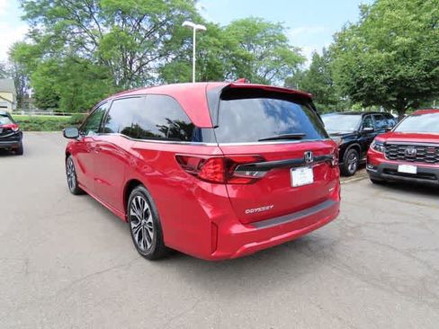 Certified 2026 Honda Odyssey Elite image 4