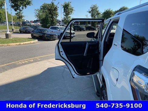 Used 2023 Toyota 4Runner Limited AWD/4WD image 17